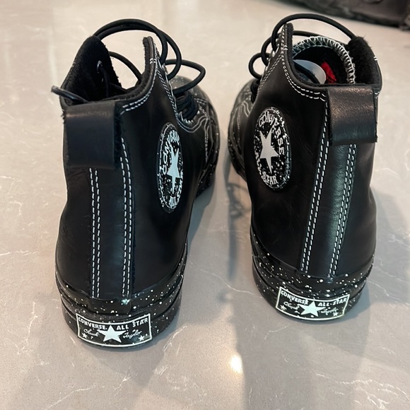 Converse Black hi tops - Picture 5 of 6